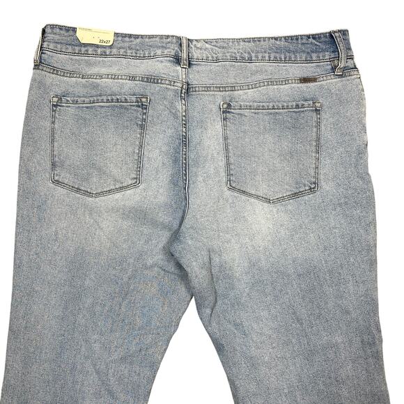 Kancan High Rise Boyfriend Jeans Plus Sz 22 Light Wash Distressed Stretch NEW! - Picture 6 of 14